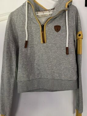Wanakome Light Gray Half-Zip Hoodie with Yellow Trim